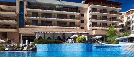 Appartement, plusieurs lits | Piscine | Piscine extérieure