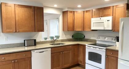 Newly renovated Cape Cod 4BR 2 Baths in LBI close to restaurants, and beach
