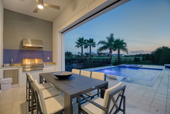 Outdoor dining