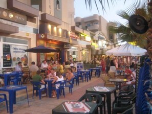 Outdoor dining - Beautiful apartment Cabo strip bars&restaurants (Aguamarina, Costa Orihuela)