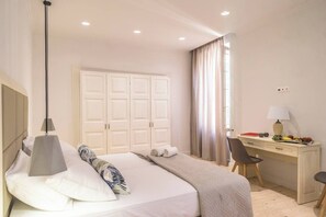 2 bedrooms, iron/ironing board, WiFi, bed sheets - Archontiko Contessina Angelika (Corfu)