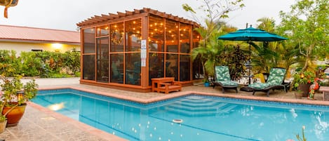 Piscine extérieure