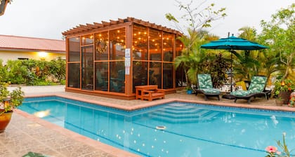 Casa 1- 3 bedrooms, 2 baths, The 2000 sq. ft. Luxury Suite sleeps 6