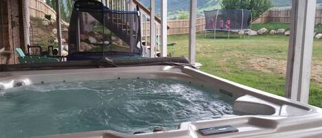 مغطس سبا خارجي