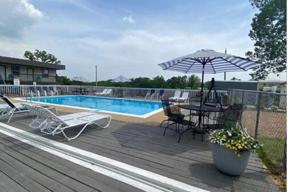 Rockwood Resort Motel