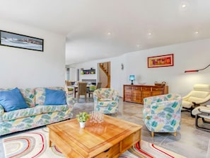 Flat-screen TV - L'allée Couverte by Interhome (La Trinité Sur Mer)
