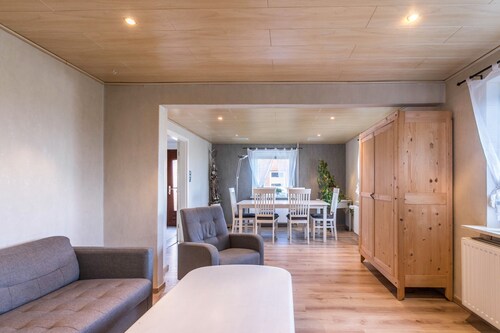 Cozy Vacation Home "Nordseerobbe" by the Sea with Wi-Fi