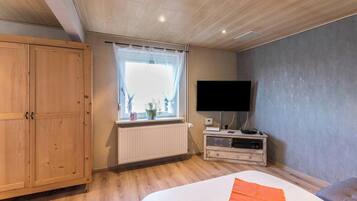 3 chambres, fer et planche Ă repasser, Wi-Fi gratuit, draps fournis