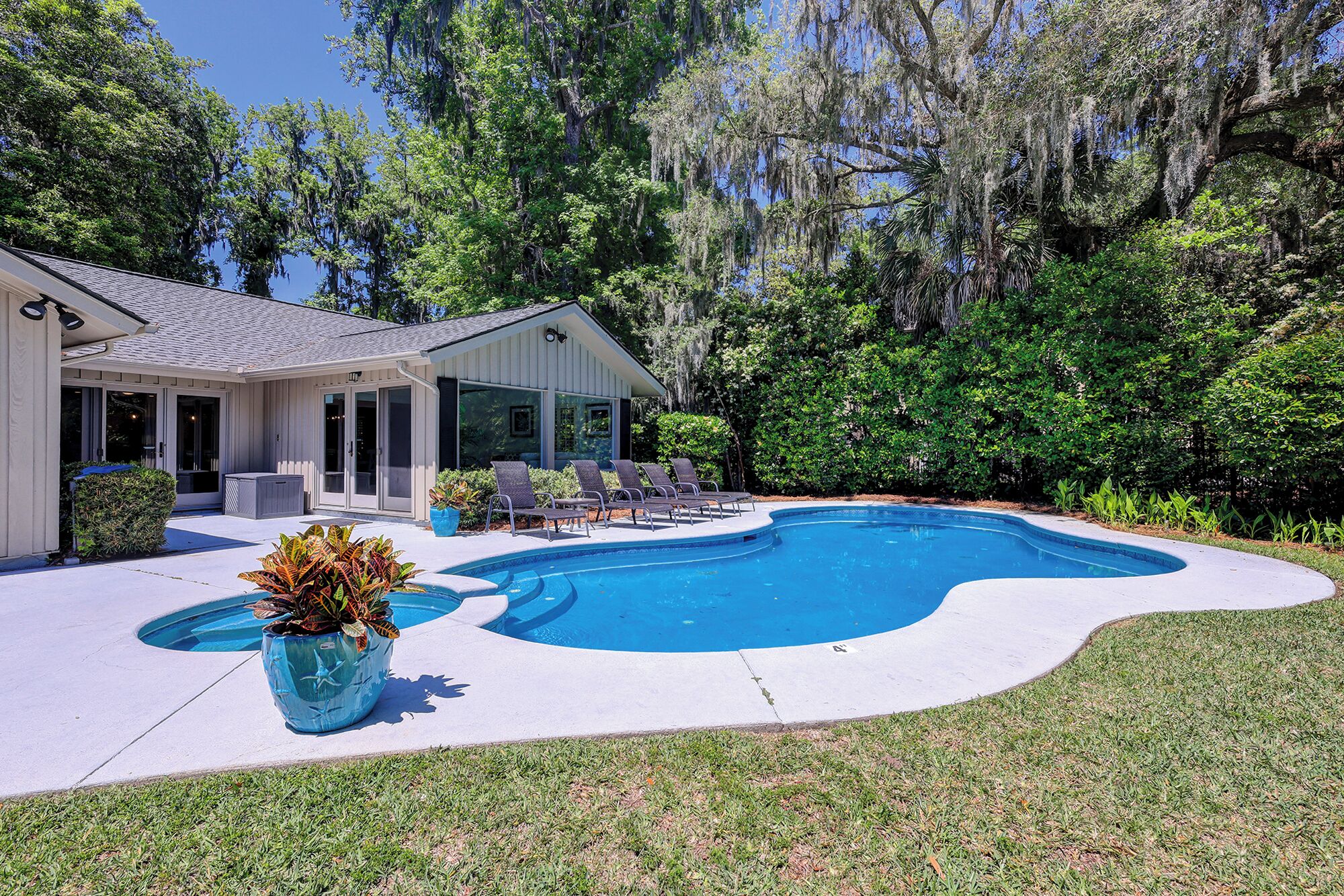 Sunset Rentals | South Live Oak 25