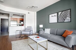 Fernseher, Stereoanlage