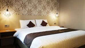 Superior Room, 1 Double Bed, Non Smoking | In-room safe, free WiFi, bed sheets - Zenith Premiere Hotel Baubau (Bau-Bau)