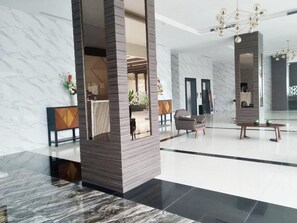 Lobby - Zenith Premiere Hotel Baubau (Bau-Bau)