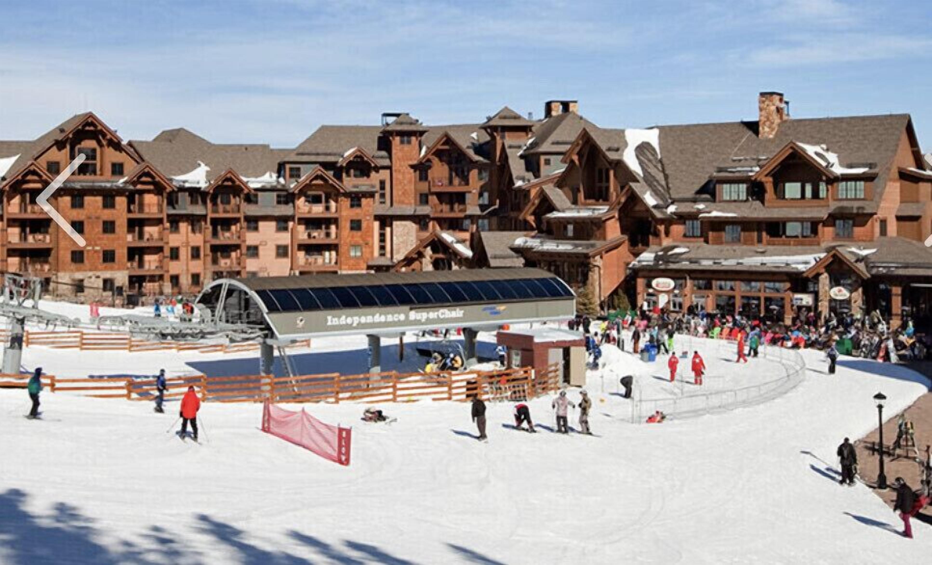 Condo Ski in/out. <br>Check in 27 March<br>Checkout 3 April