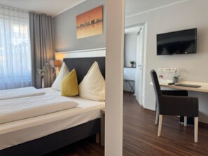 Superior Double Room | Premium bedding, in-room safe, individually decorated - Mirage City Hotel Stuttgart (Stuttgart)