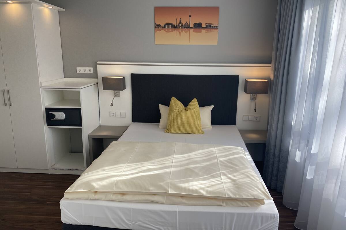superior single room | 1 bedroom, premium bedding, in-room safe, individually decorated
