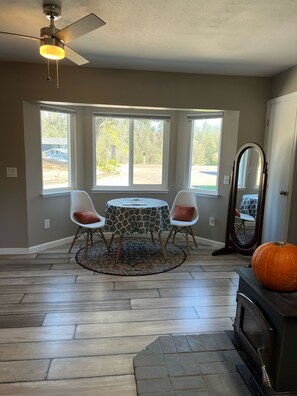 Interior - Country oasis with shared swimming pool & hot tub, back yard/deck  (Redding)