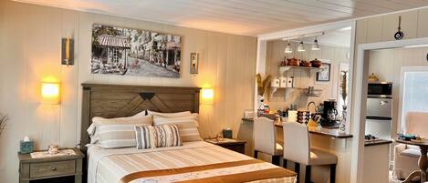 1 slaapkamer, een strijkplank/strijkijzer, gratis wifi, beddengoed