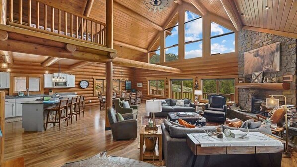 Téléviseur connecté, foyer, lecteur de DVD, bureau