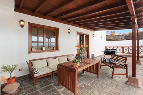 Vacation Home “Rincón de Daute” with Sea View, Mountain View, Pool, Wi-Fi & Terrace