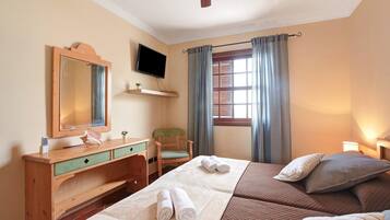 3 habitaciones, tabla de planchar con plancha y wifi gratis