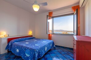 2 bedrooms, bed sheets