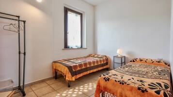 2 bedrooms, bed sheets