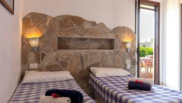 2 bedrooms, bed sheets