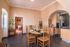 Dining - Villa "Casa Santa Maria" with Pool, Wi-Fi, Terrace & Garden; Parking Available on Property (Boliqueime)