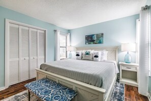 2 bedrooms, iron/ironing board, free WiFi, bed sheets