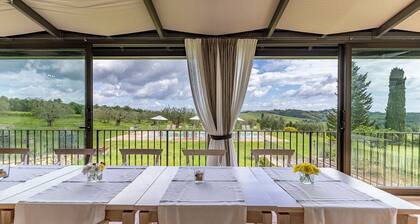 Villa en Sarteano con 13 habitaciones, capacidad 26