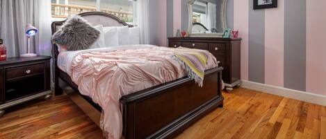 3 bedrooms, iron/ironing board, free WiFi