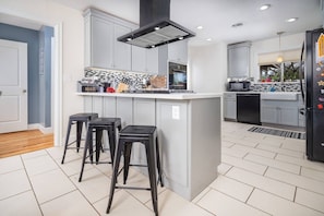 Fridge, microwave, dishwasher, coffee/tea maker