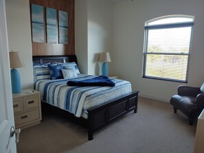 4 habitaciones, escritorio, tabla de planchar con plancha y wifi gratis 