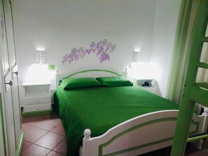 2 bedrooms