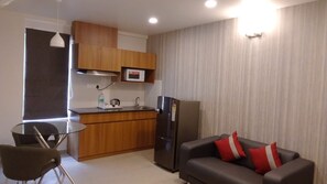 위성 채널 시청이 가능한 21인치 LED TV, TV