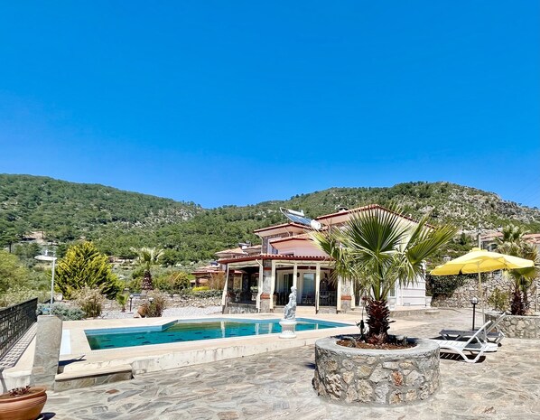 Piscina a l'aire lliure