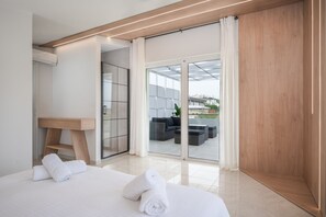 别墅 | 4 多间卧室、办公桌、笔记本电脑工作区、隔音