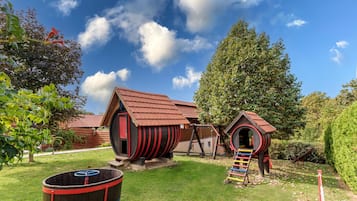 Rumah Keluarga, 5 kamar tidur, balkon (Pool & Sauna Countryside Retreat) | Eksterior