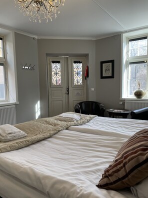 Economy Double Room | Hypo-allergenic bedding, soundproofing, bed sheets - Börsen Annex (Visby)