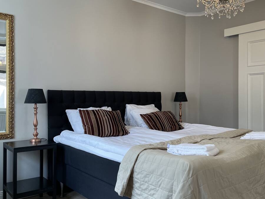 Economy Double Room | Hypo-allergenic bedding, soundproofing, bed sheets