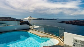 Seasonal outdoor pool - Kamares Neoklassiko (Santorini)