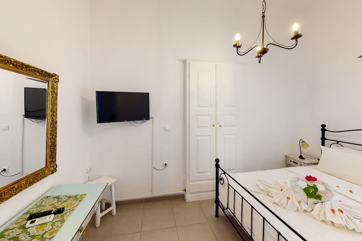 Basic Double Room | 1 bedroom, individually decorated, individually furnished