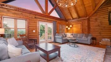 TV connectée, cheminée, baby-foot, table de tennis de table