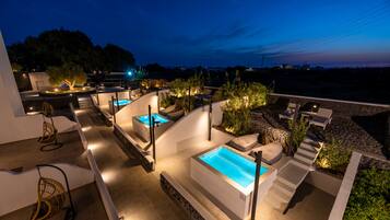 Cozy Room with Outdoor Heated Hot Tub | Terrace/patio