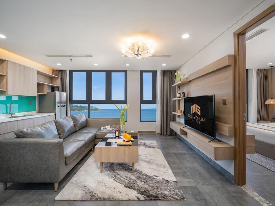 Suite (Nguyen Gia) | Oppholdsområde | Flatskjerm-TV
