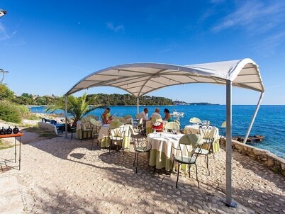 Apartment 1, located 200 meters from the sea in character house. 