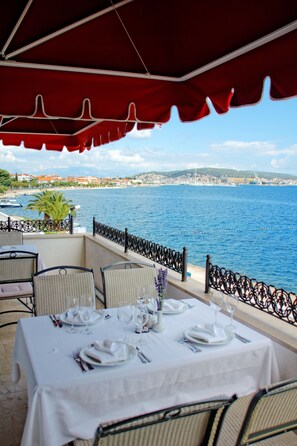 Terrace/patio - Hotel Val  (Seget)