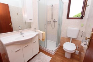 Apartment, 1 Bedroom, Non Smoking, Balcony | Bathroom - Apartments Mirela (Rovinj)