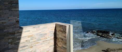 Accommodatie ligt op het strand