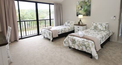 2 Coral Crescent - Nirvana